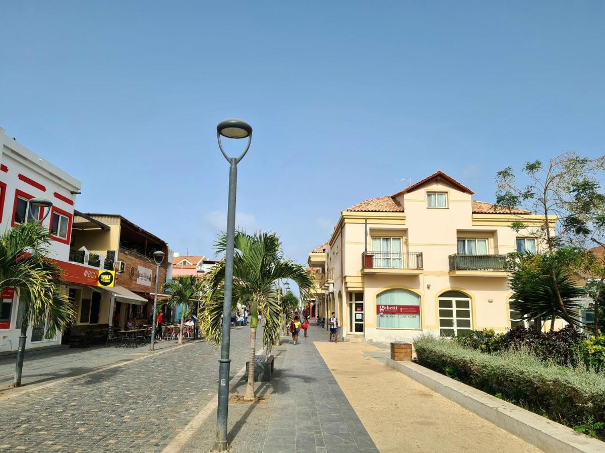 Plaza Top Floor Apartment Santa Maria Luaran gambar